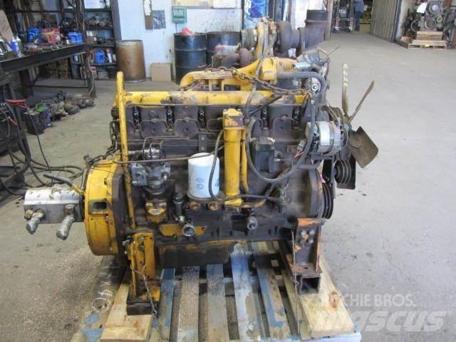 John Deere 6404T Moottorit