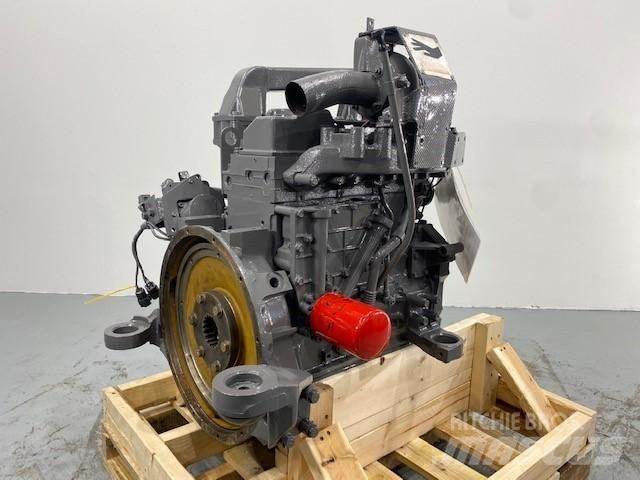 Komatsu S4D95L Moottorit