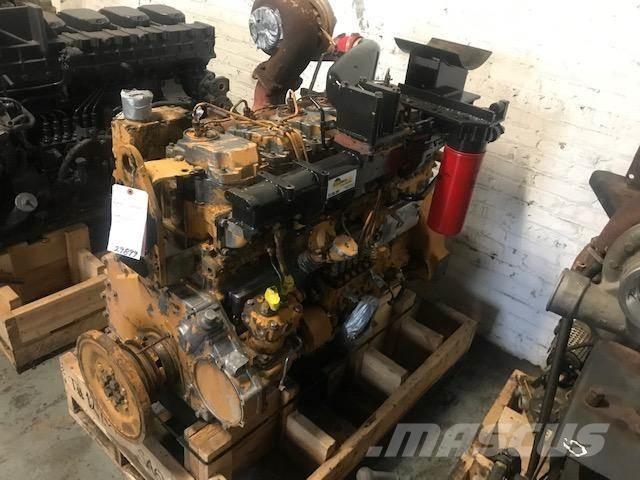 Komatsu S6D125-1 Moottorit