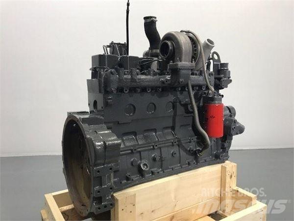 Komatsu SA6D102 Moottorit