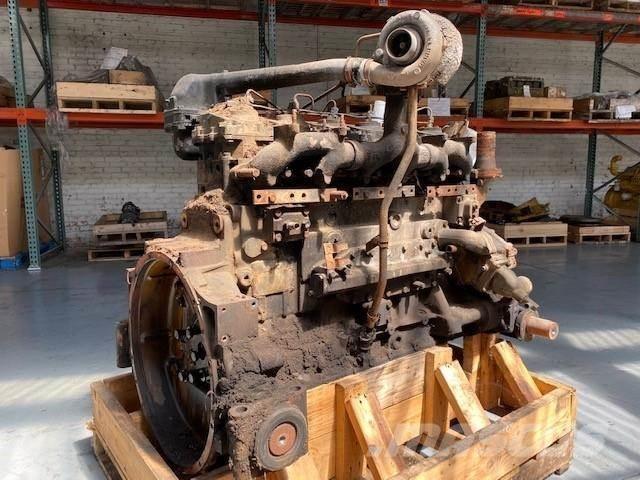 Komatsu SA6D125-2 Moottorit