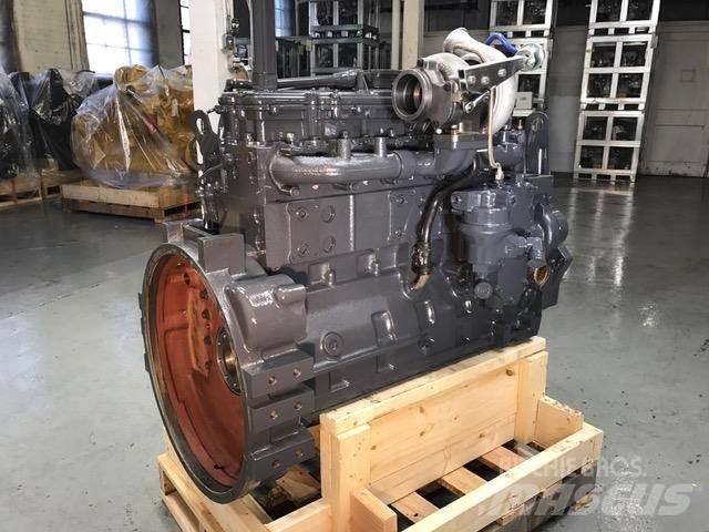 Komatsu SAA6D114E-3 Moottorit
