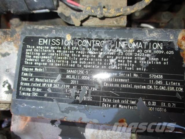 Komatsu SAA6D125E-5 Moottorit