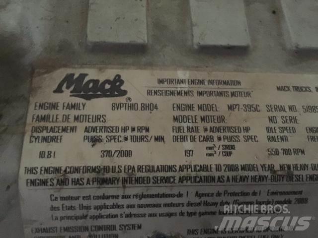 Mack MP7 Moottorit