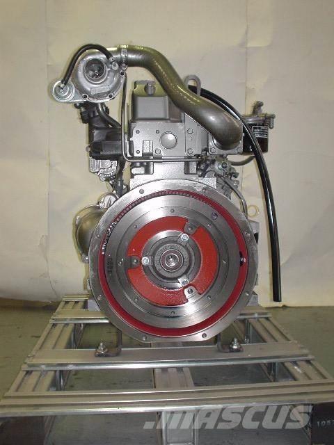 Yanmar 4TNV84T-DSA Moottorit