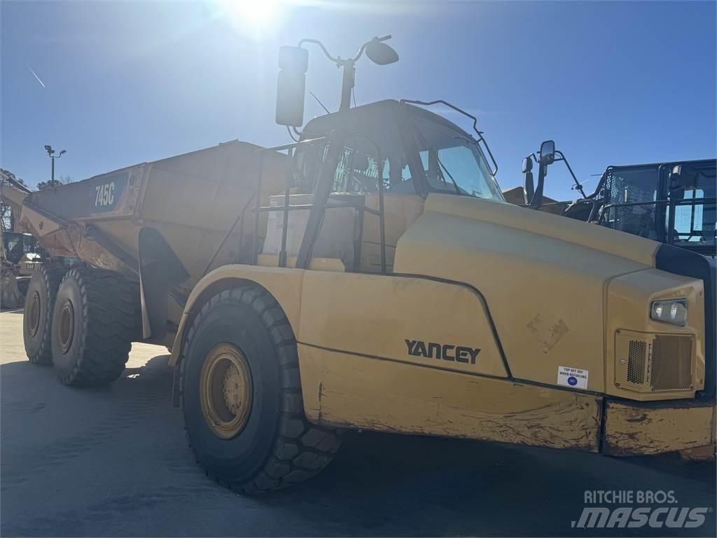 CAT 745 Dumpperit