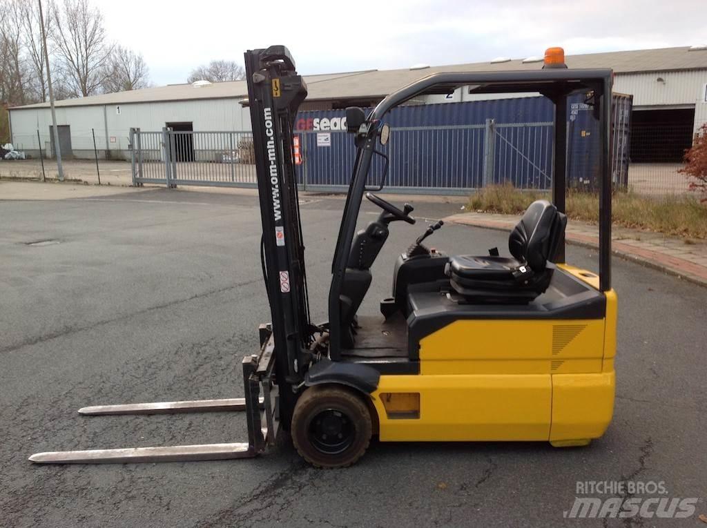 OM XE 18 3ac Sähkötrukit