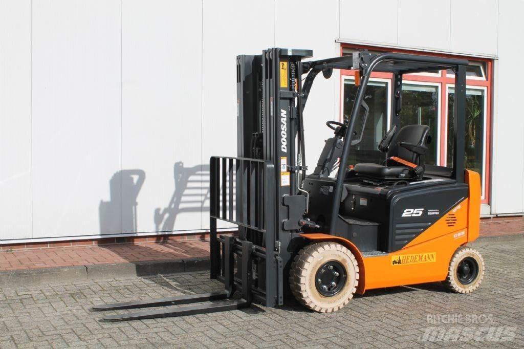 Doosan B25NS Sähkötrukit
