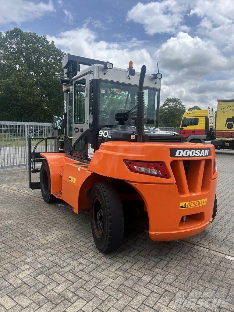 Doosan D90S-7 Dieseltrukit