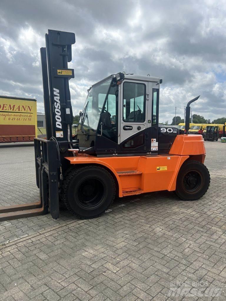 Doosan D90S-7 Dieseltrukit