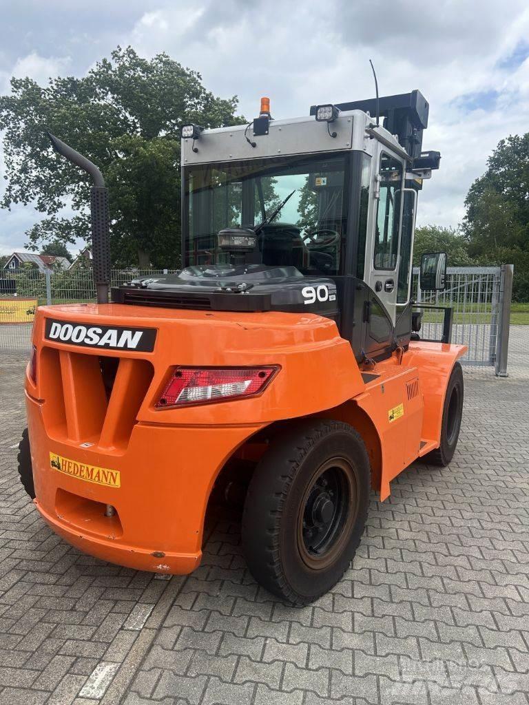 Doosan D90S-7 Dieseltrukit