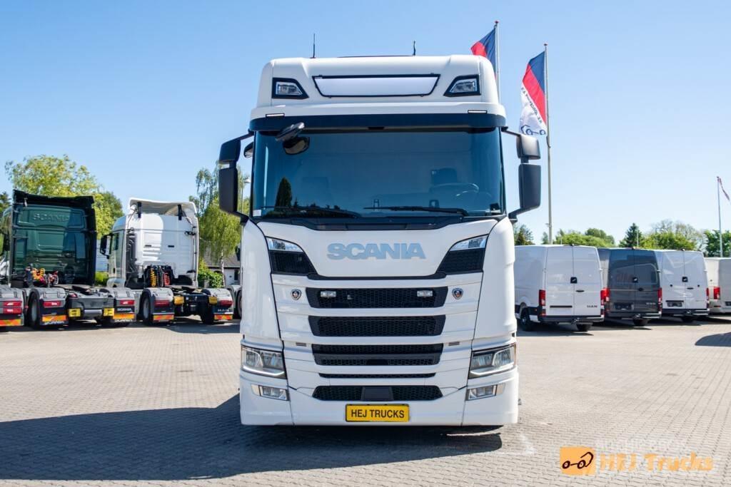 Scania R450 A6x2NB Vetopöytäautot