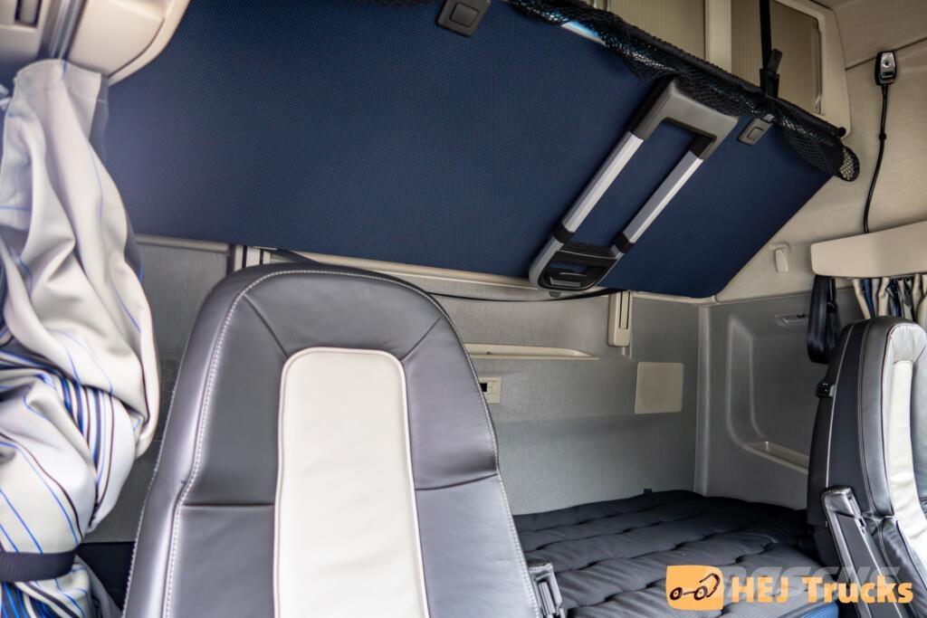 Volvo FH 500 6x2 Vetopöytäautot