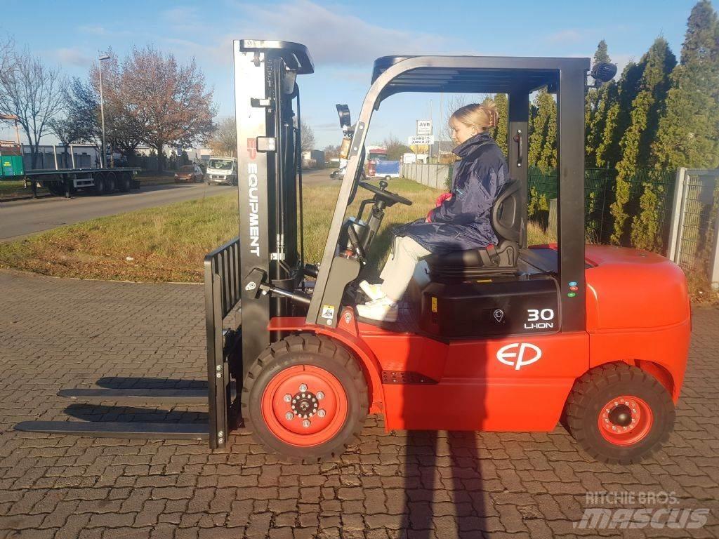 EP EFL302 Sähkötrukit