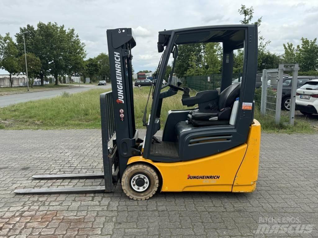 Jungheinrich EFG213 Sähkötrukit