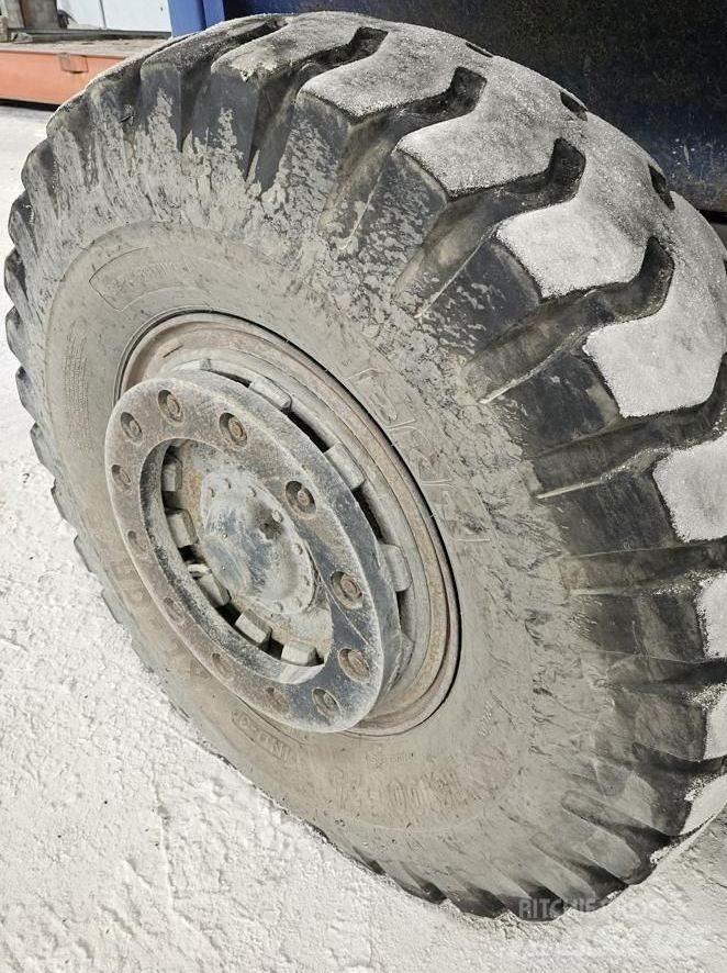 Kalmar DCD28-1200LB Dieseltrukit