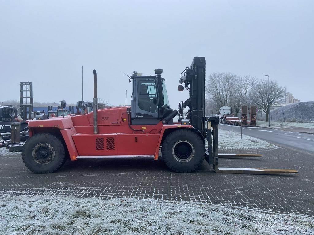 Kalmar DCG300-12LB Dieseltrukit