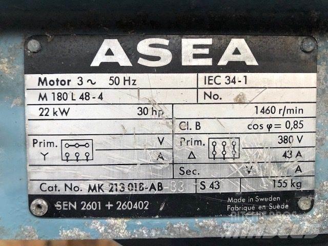  22 kW Asea M180 L48-4 Moottorit