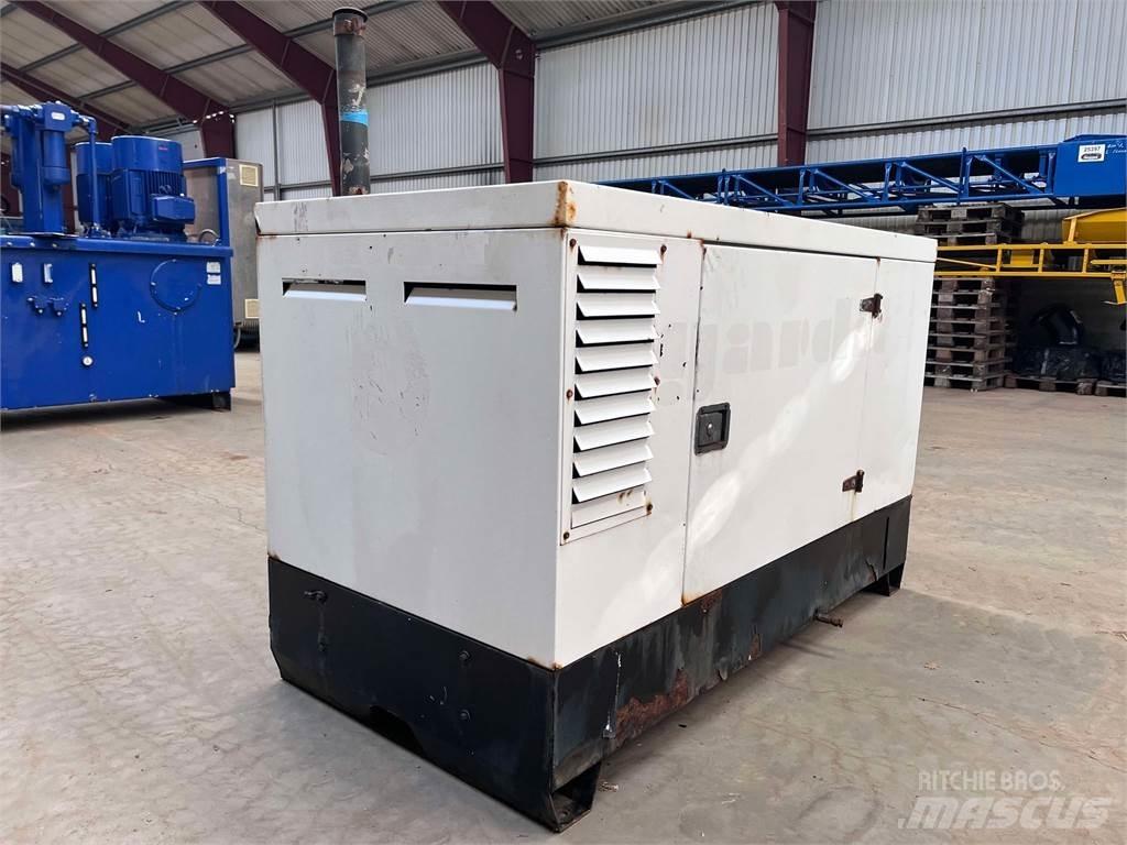  30 kVA Perkins generator Moottorit