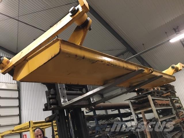  Bagsmæk ex. Volvo A25C 6x6 Muut