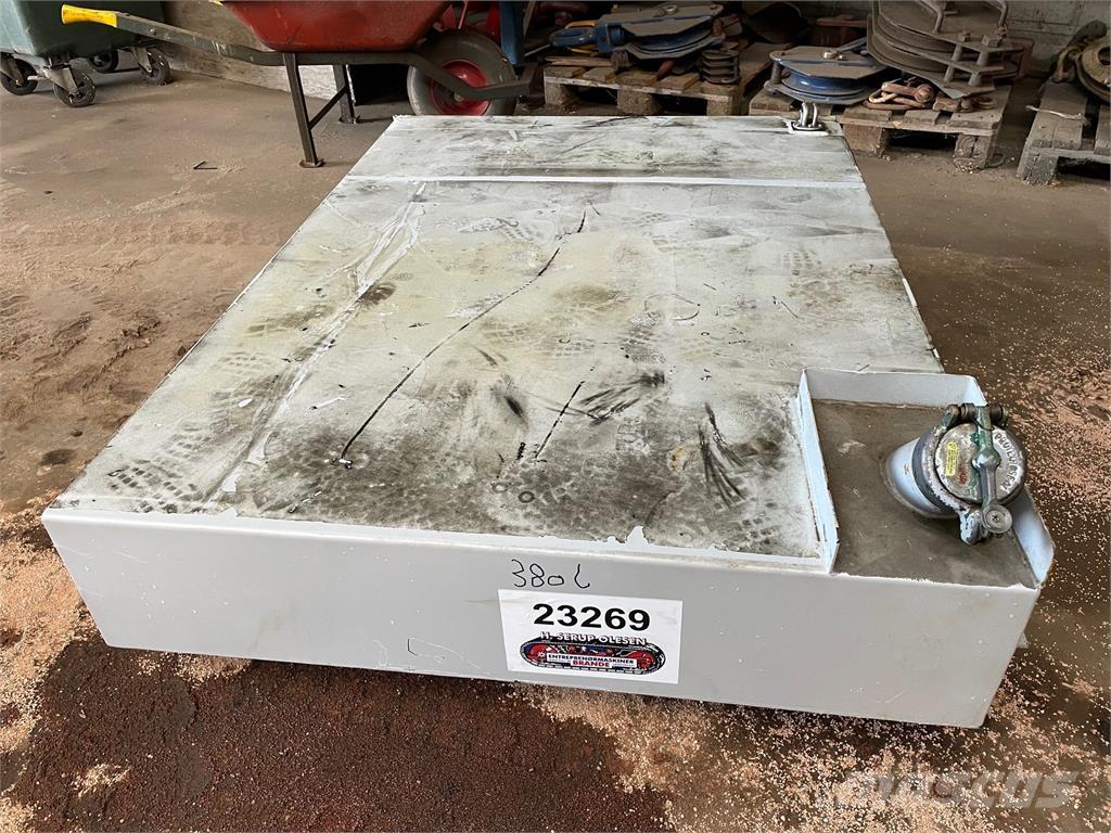  Brændstoftank - 380 Ltr. Muut