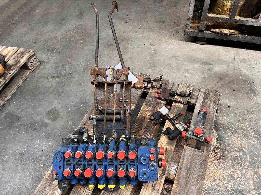 CASE 695SR manøvreventil Hydrauliikka
