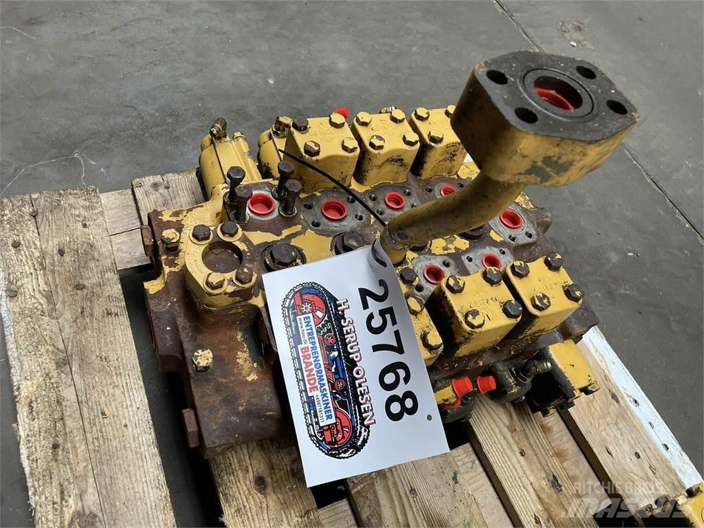 CAT 215LC hovedventilblok Hydrauliikka