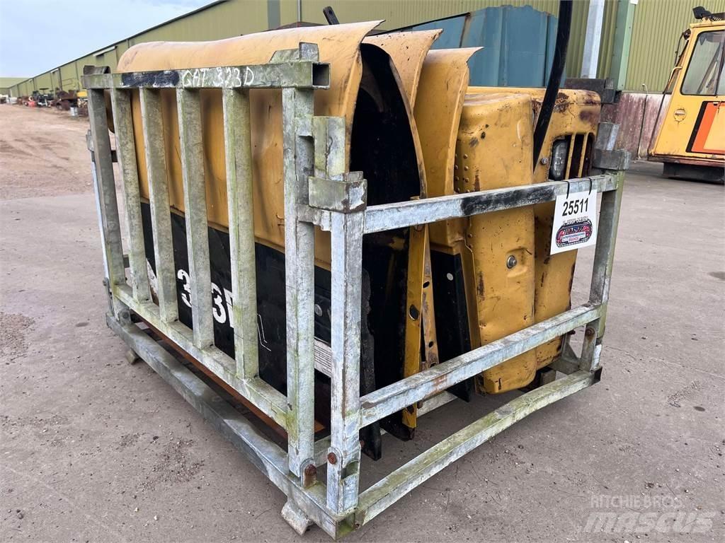 CAT 323D Skærme Muut