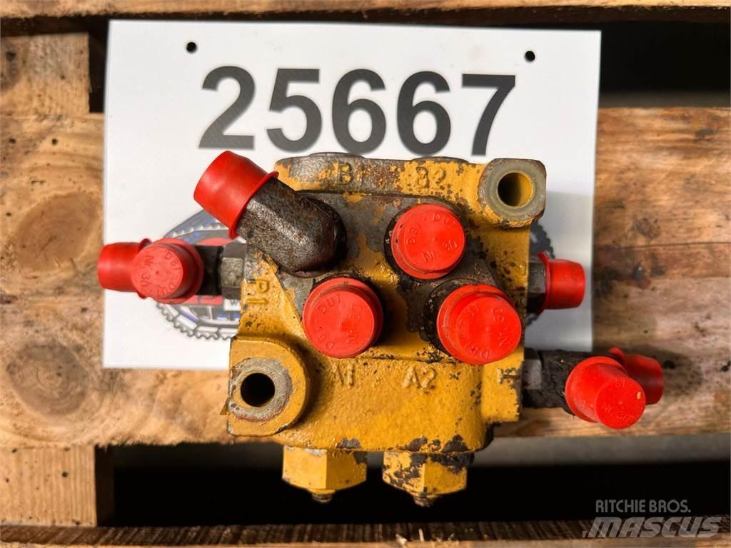 CAT 323D ventilgruppe GP Hydrauliikka