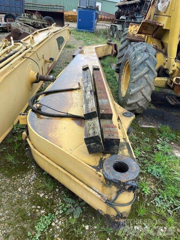 CAT 330B gravestik Muut