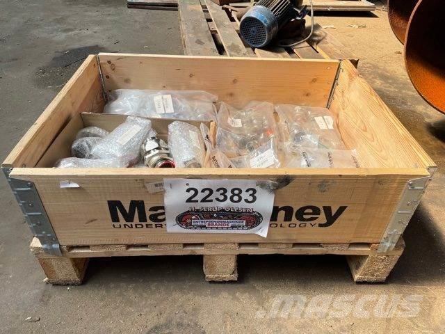  Div. nye fittings - 1/2 palle Muut