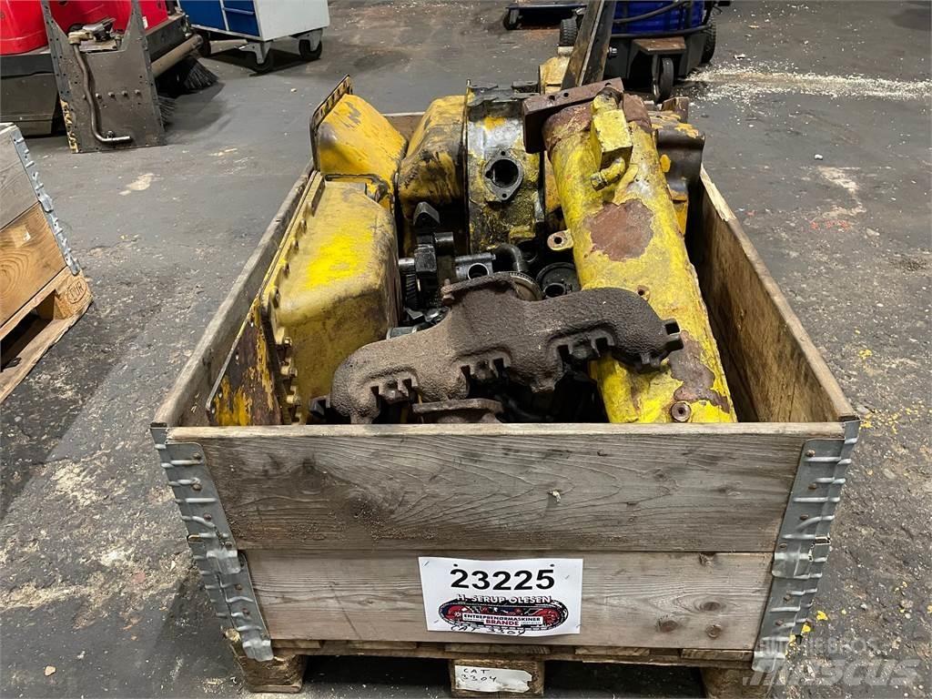  Diverse dele ex. Cat 3304 Moottorit
