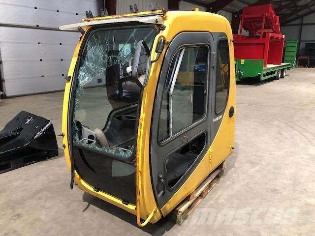  Førerhus ex. Volvo EC240LC Muut