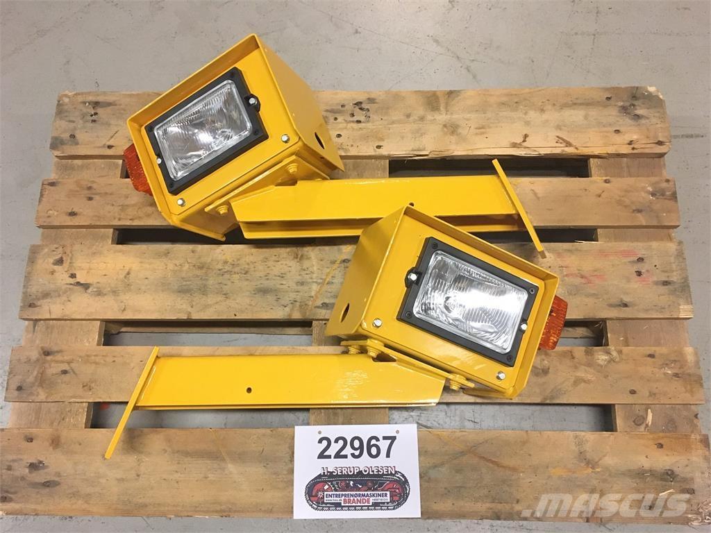  Forlygter Volvo L180E Muut