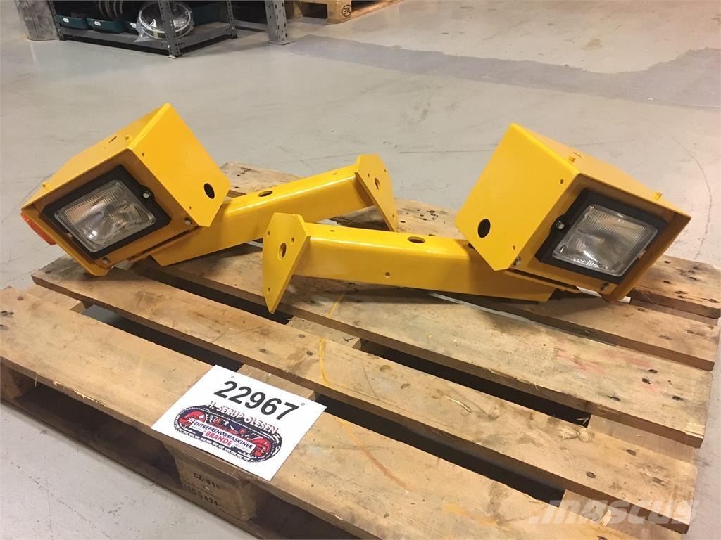  Forlygter Volvo L180E Muut