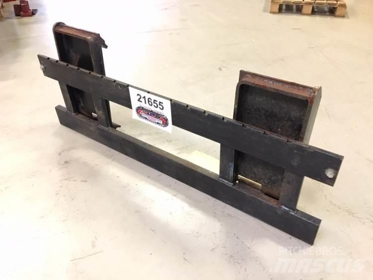  Gaffelbord 2,5 ton - Cat Trukkihaarukat