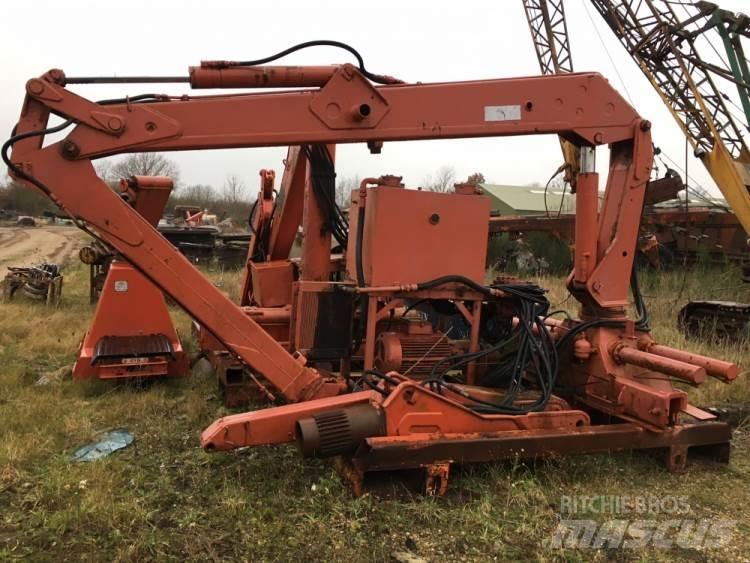 Hiab 670 Mobiilinosturit