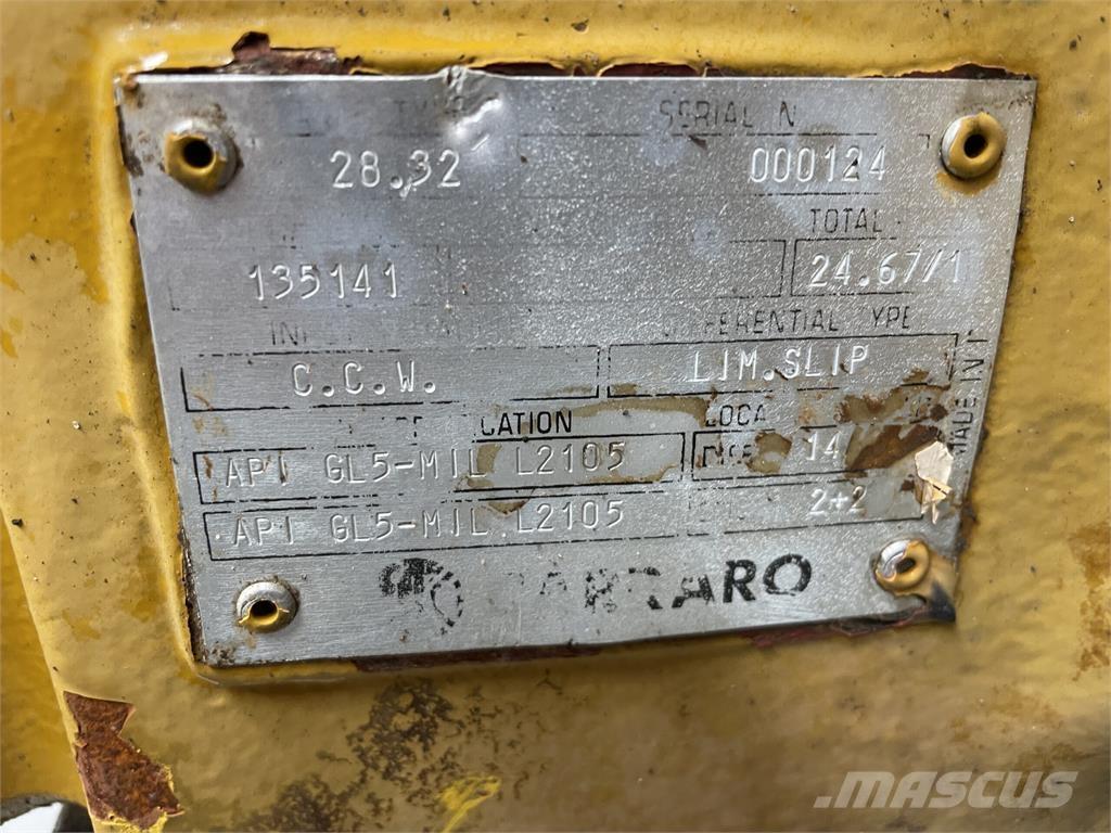 Hydrema 906B frontaksel Akselit