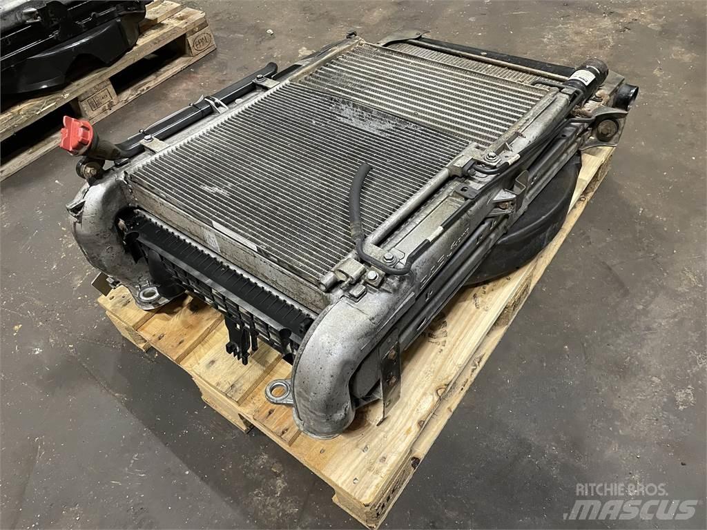  Køler ex. DAF truck Moottorit