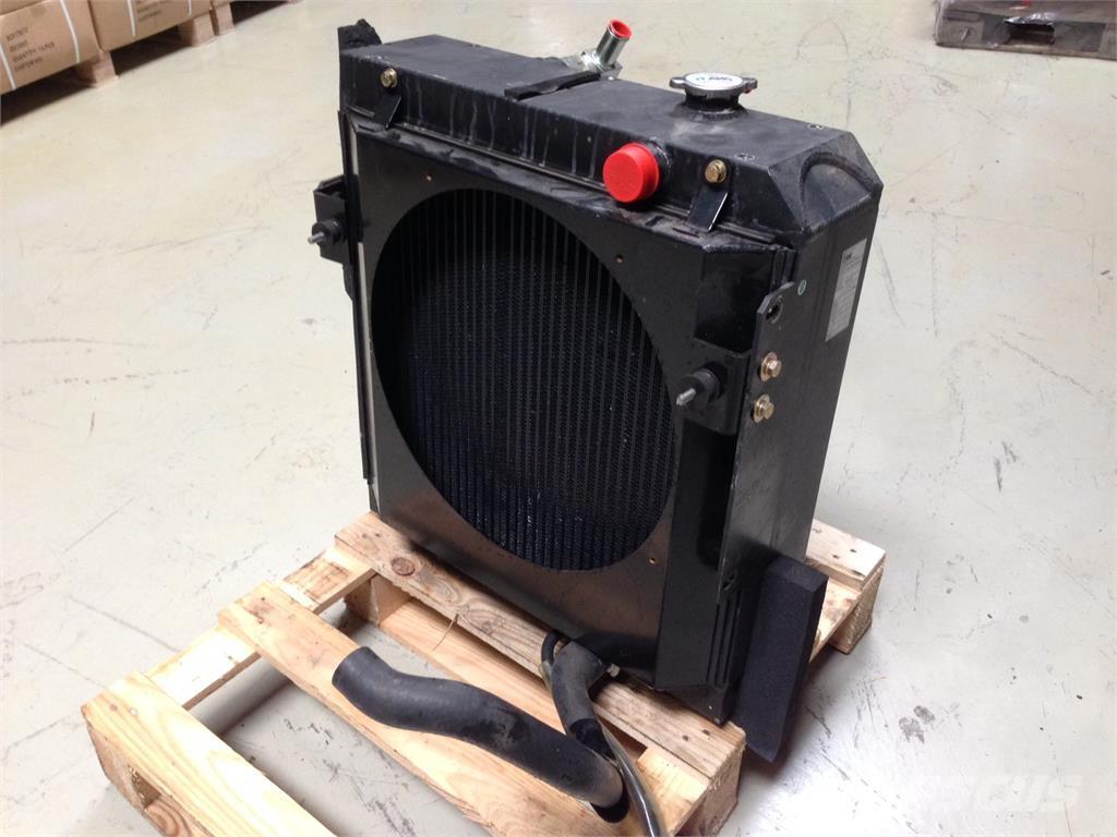  Køler ex Takeuchi TB145 Moottorit