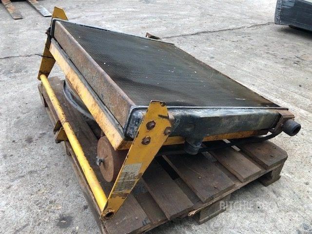  Køler ex. Volvo A20 Moottorit