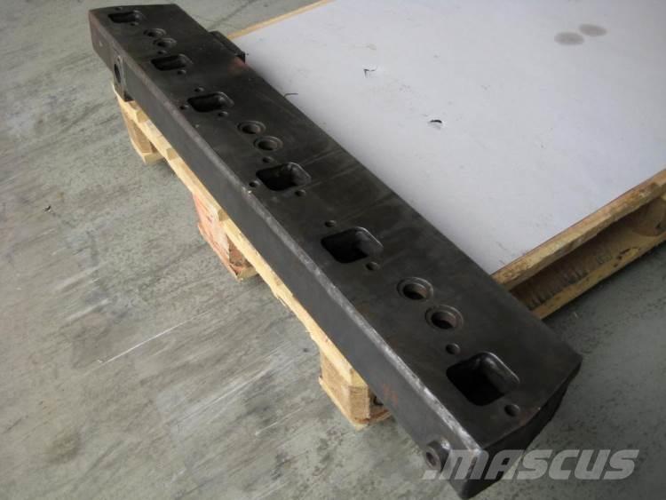  Kølermanifold Moottorit