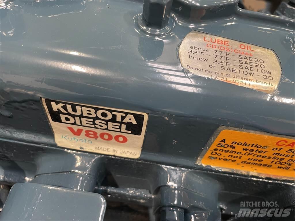 Kubota V800 motor - 4 cyl. Moottorit