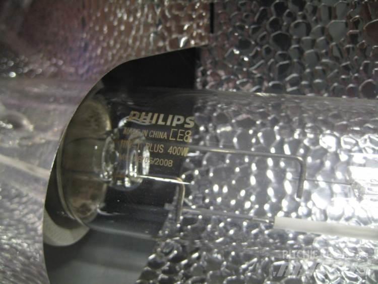  Lamper - 400W - 2 stk. Sähkö ja elektroniikka