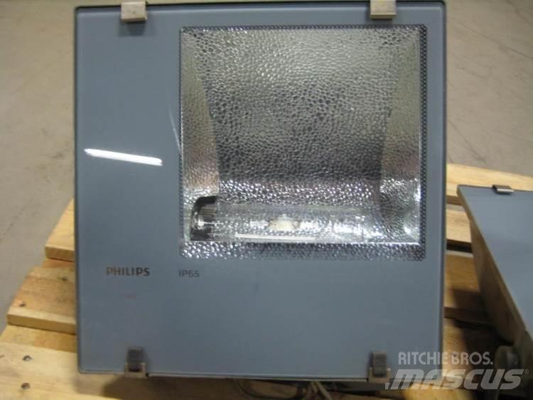  Lamper - 400W - 2 stk. Sähkö ja elektroniikka