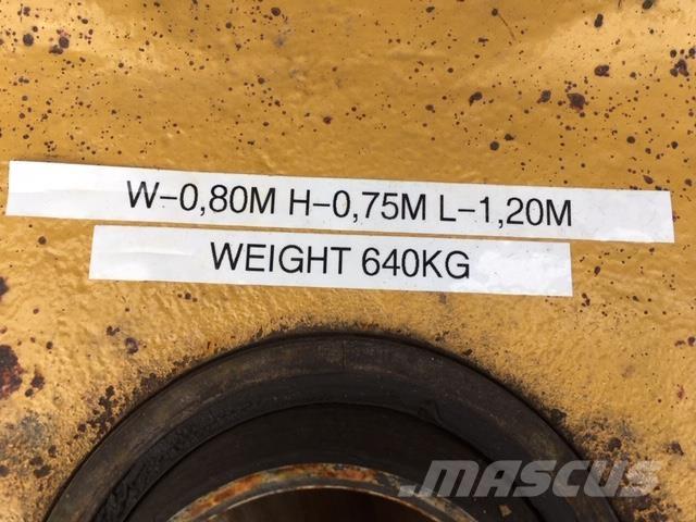  Rammeled ex. Cat 735 Dumper Muut