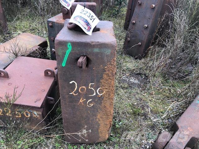  Rammeslag ca. 2050 kg Muut
