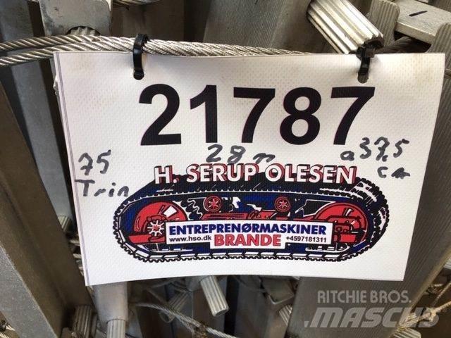  Rebstige med 75 trin Veneet, proomut ja ponttoonit