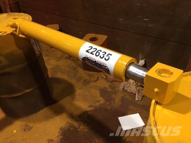  Skovlcylinder ex. Ford 655 Hydrauliikka