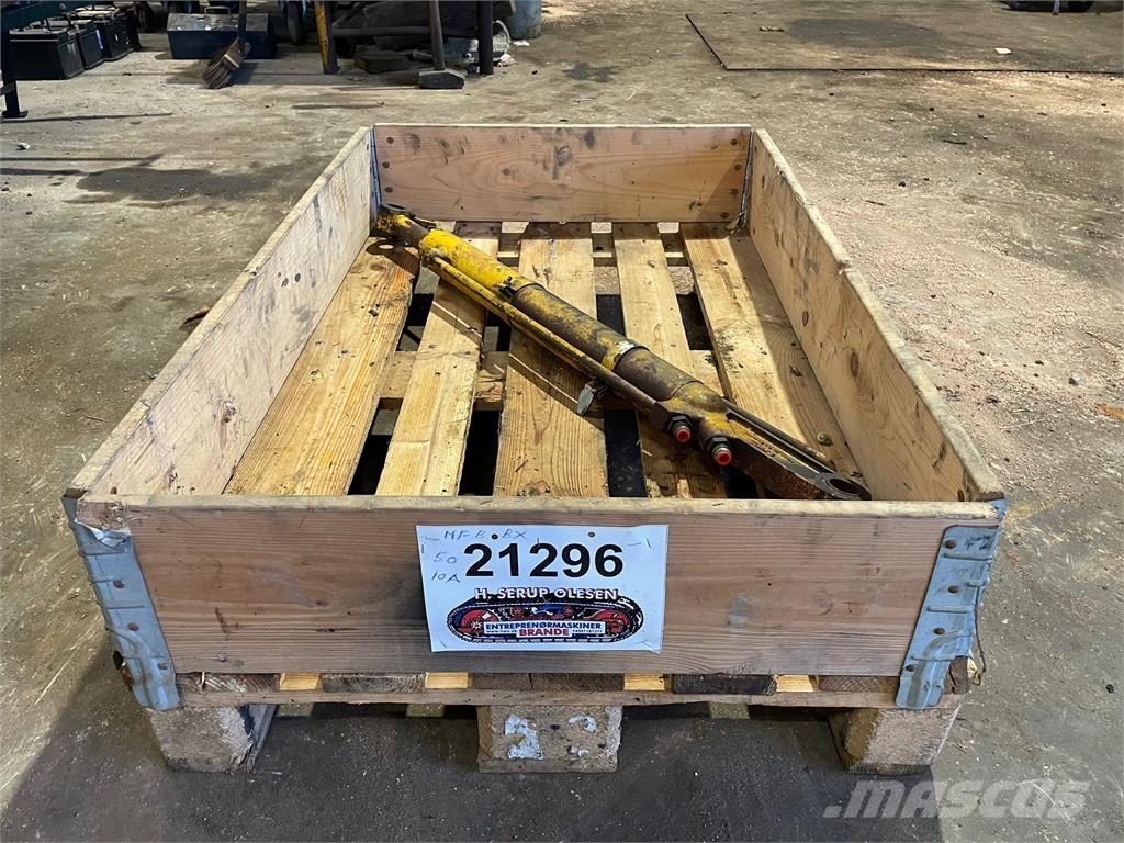  Skovlcylinder ex. MF50BX Hydrauliikka